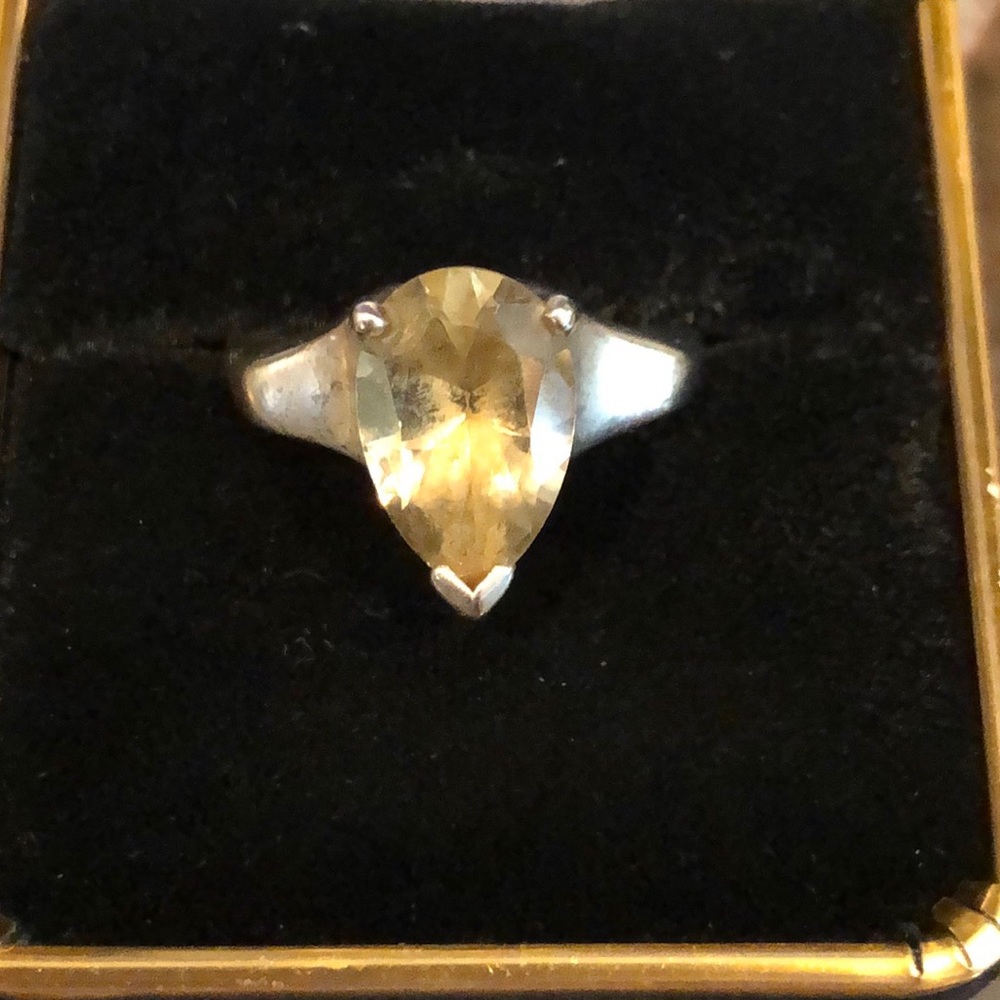 Pear Shape Yellow Stone Ring - image 4